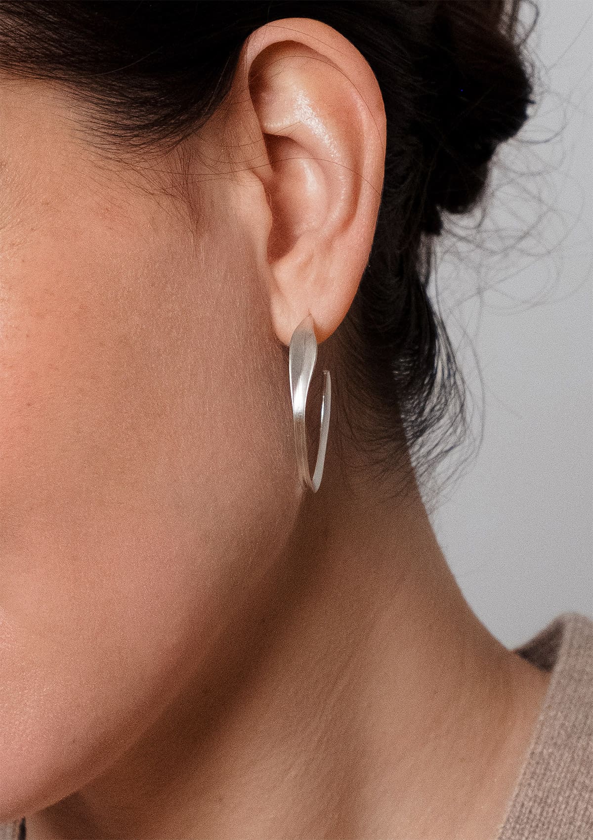 Daphne hoop earrings