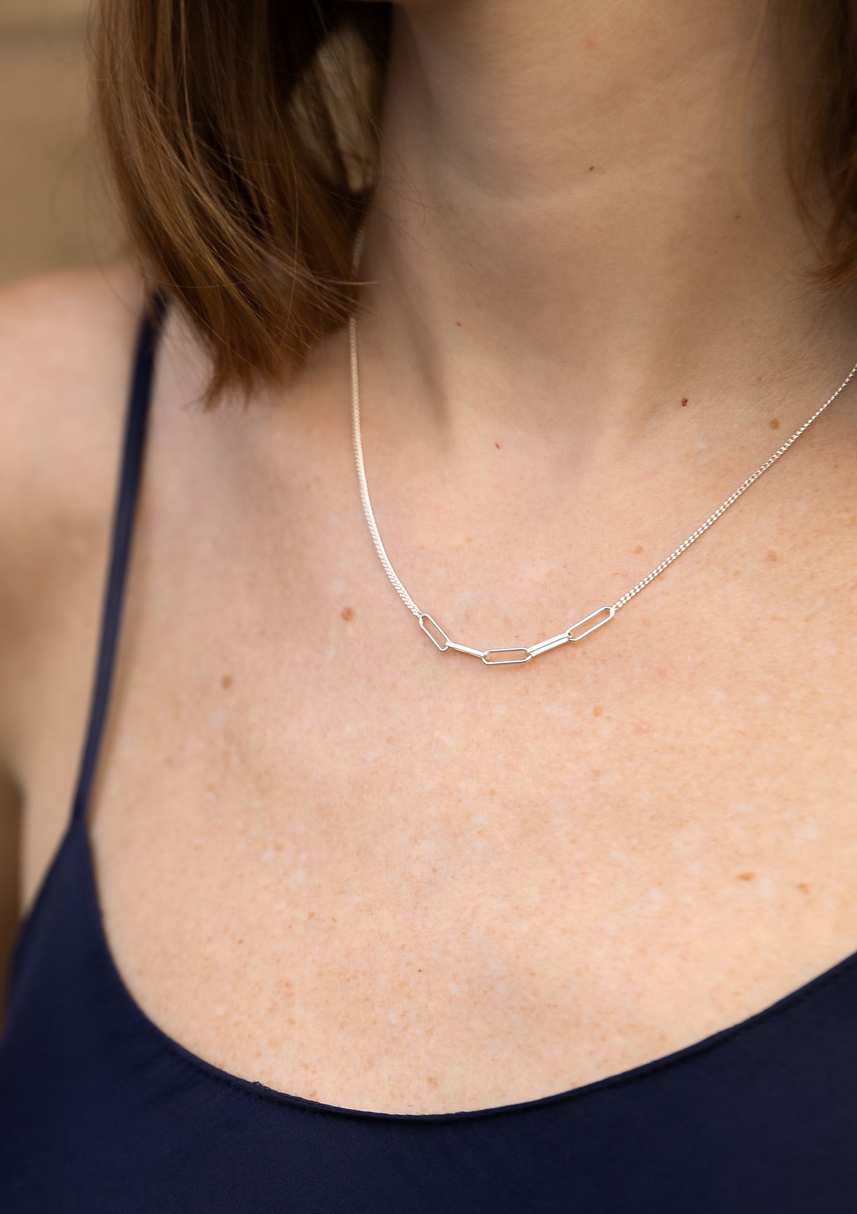 Amelia necklace — на теле