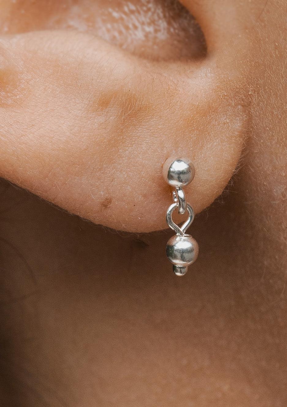 Tiny dew earrings