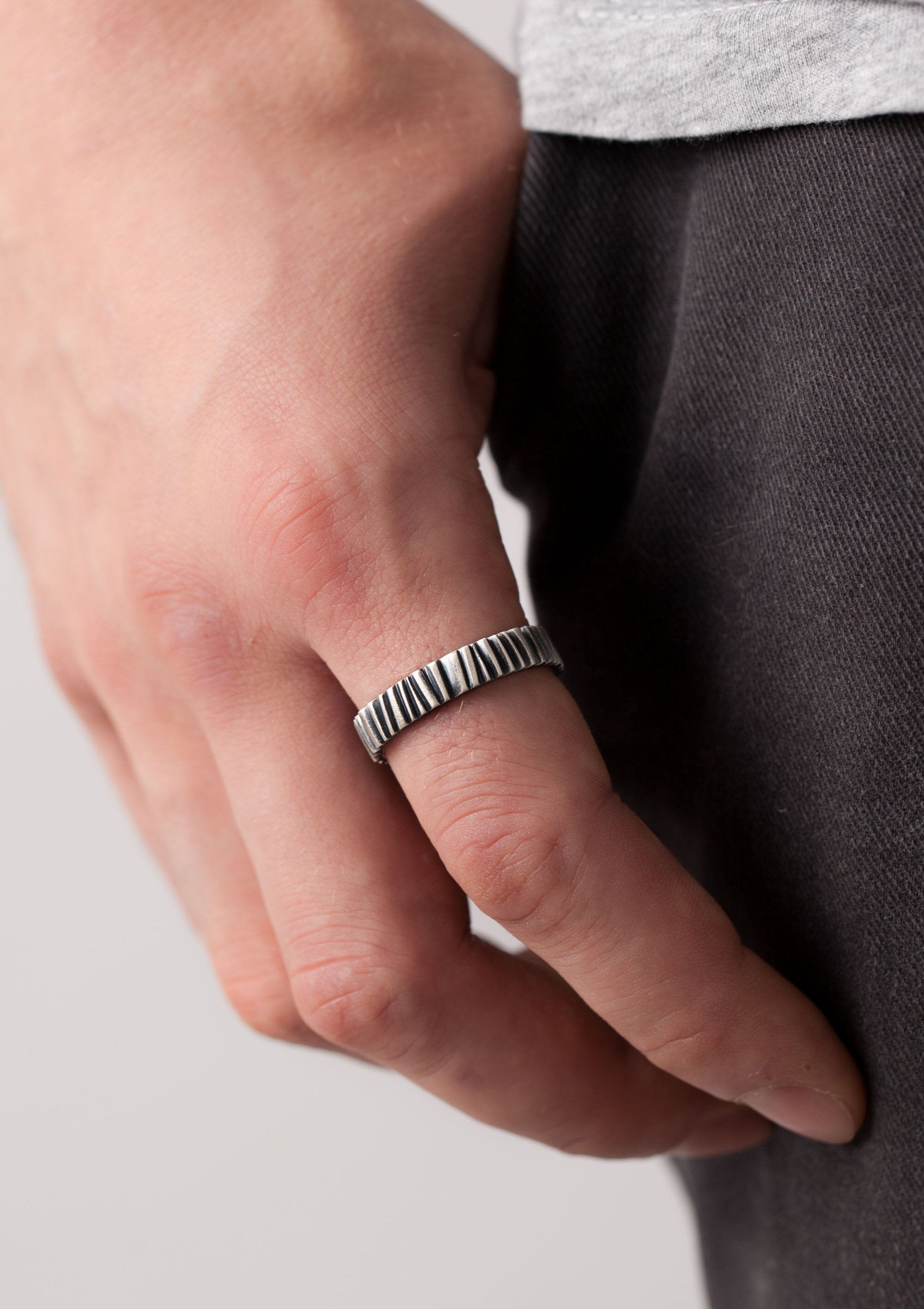 Black tree bark ring by Sofia Kov – view 3
