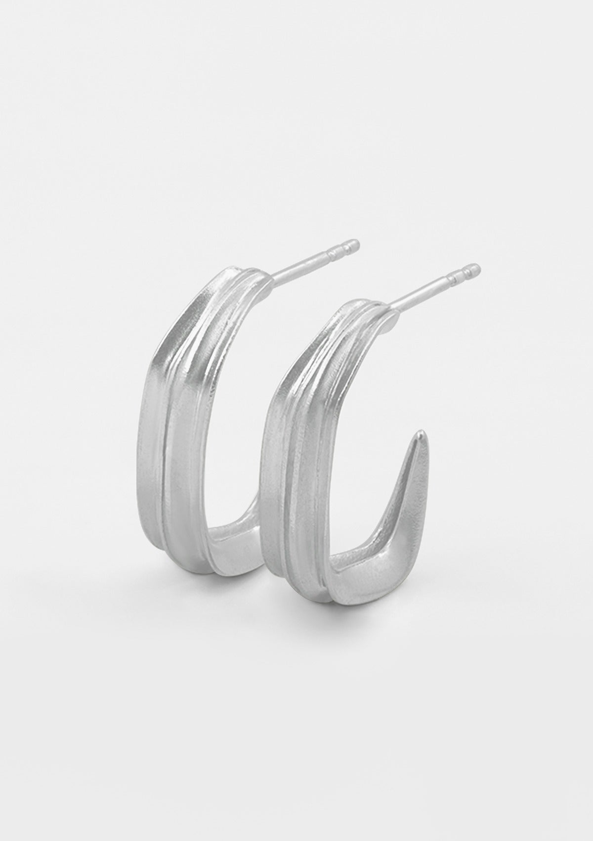 Cloris earrings in sterling silver by Sofia Kov – product view