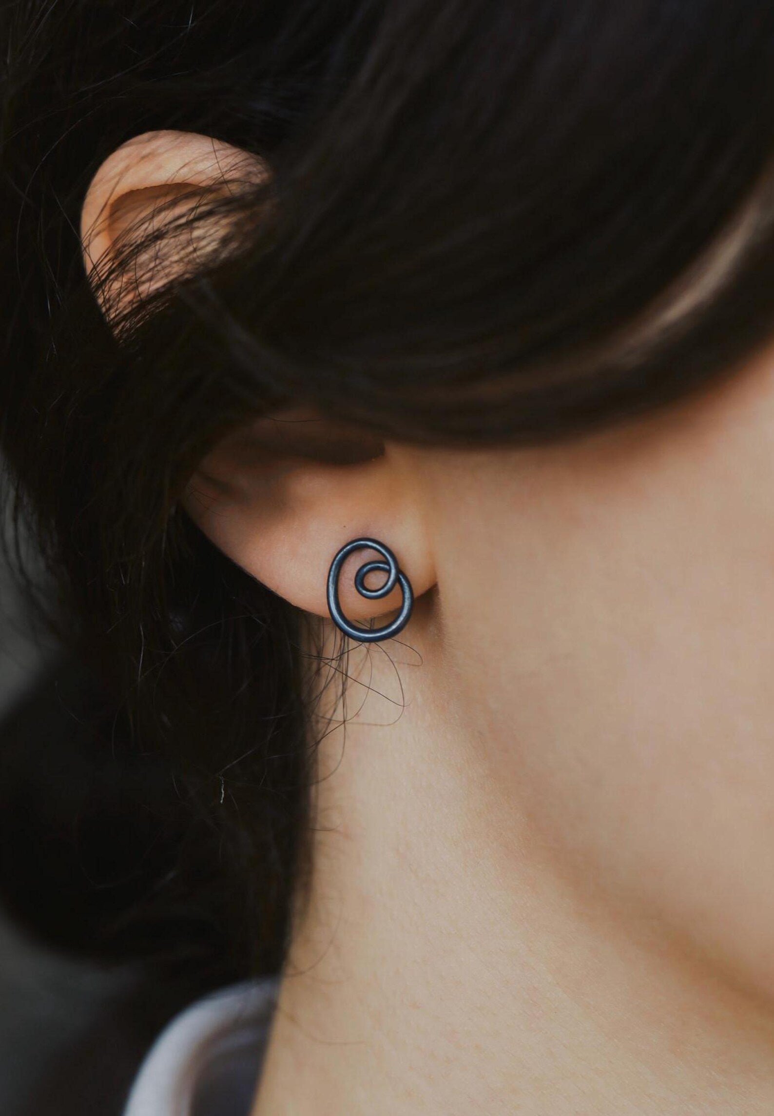 Pretzel Ohrringe Schwarz