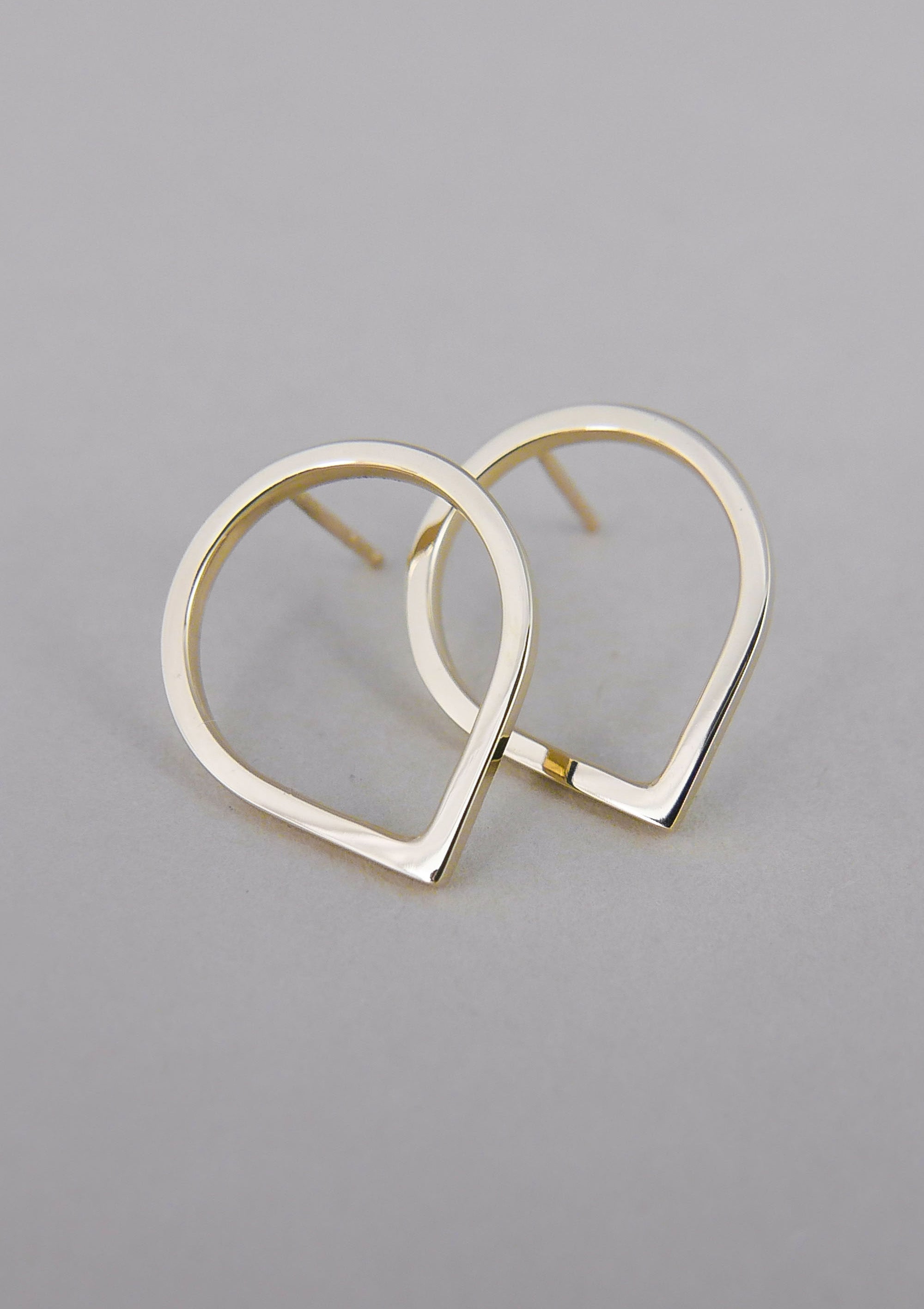 14K goldene Tropfenohrringe