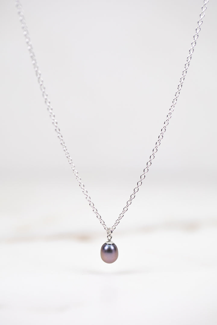 Black pearl necklace