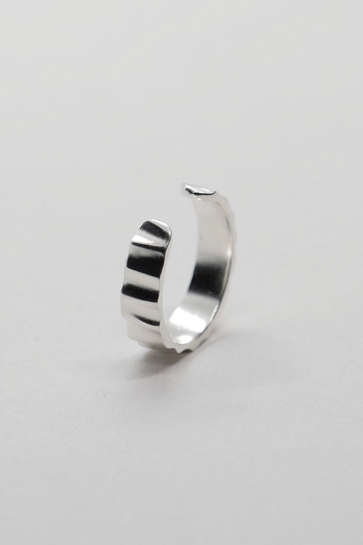 Adjustable wave ring