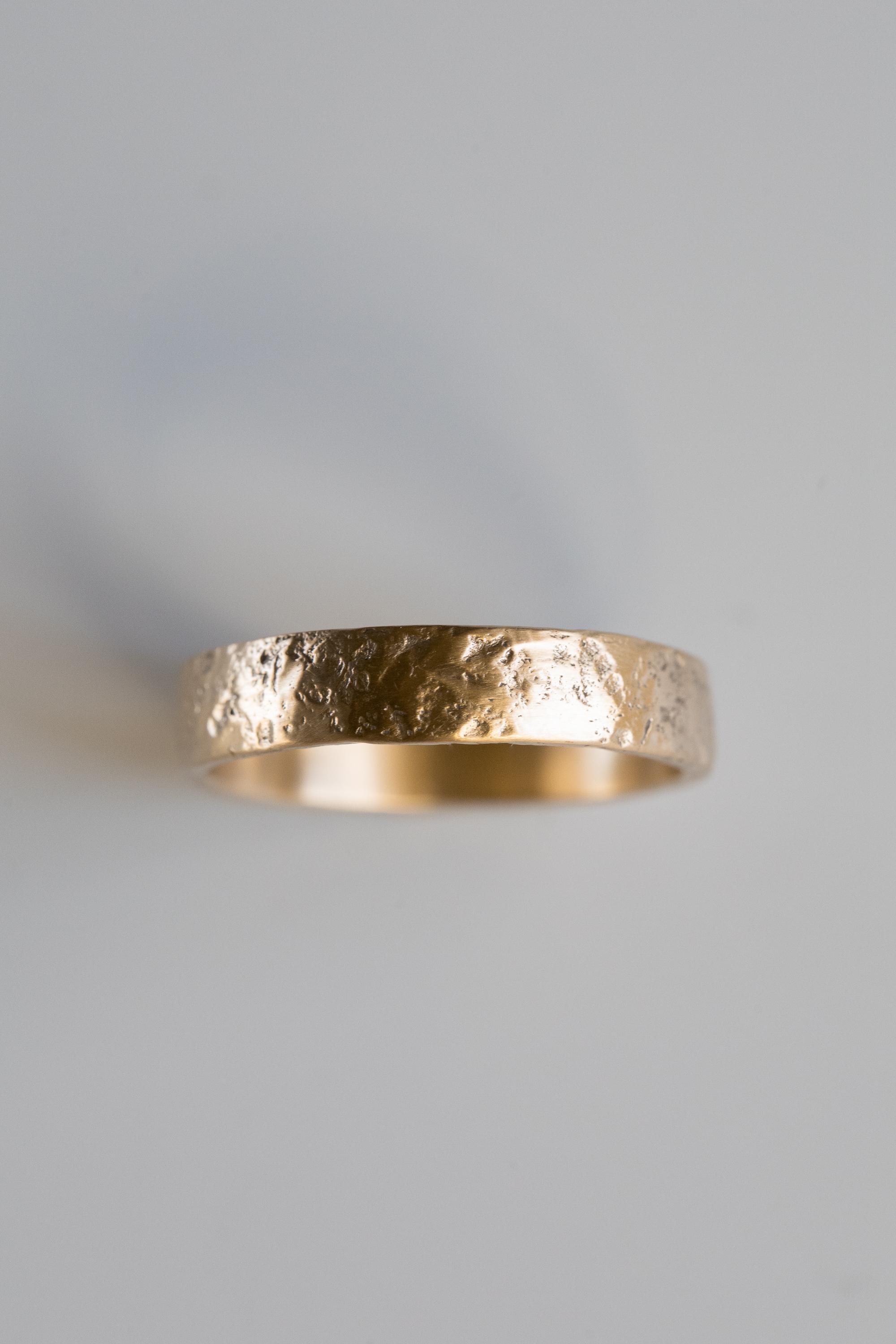 Gold, Recycled Gold or Silver: How to Choose Your Ring Metal