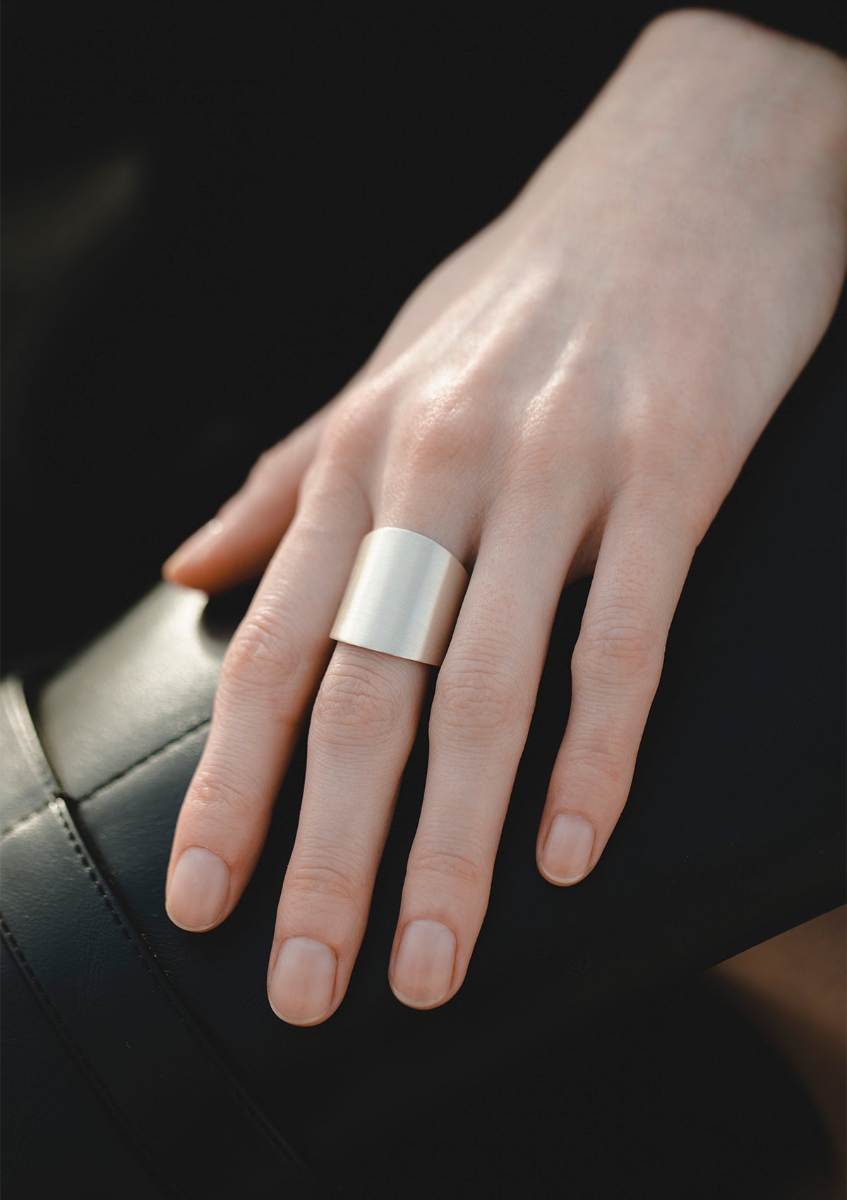 Breiter matter Ring