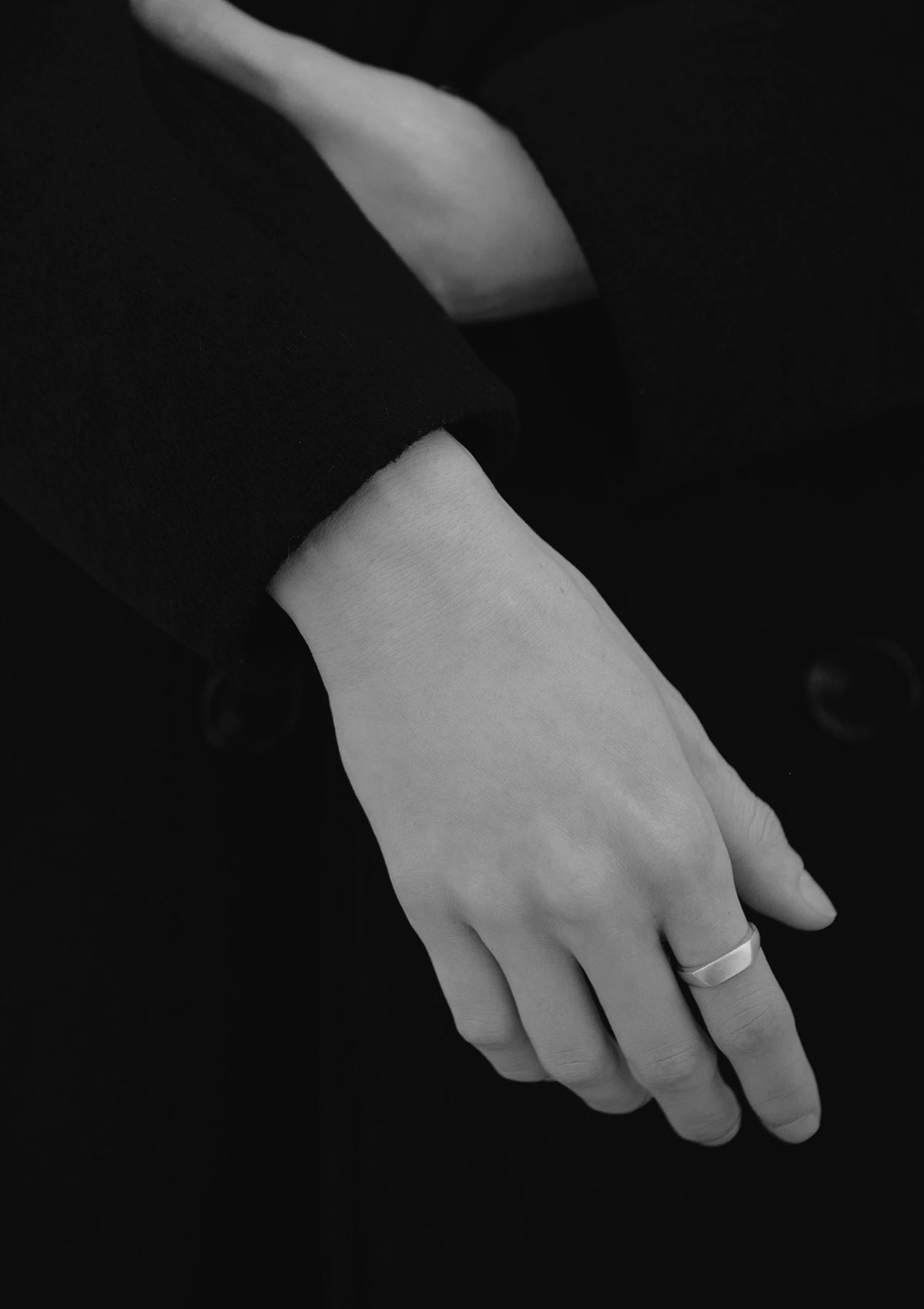 Dusk facet ring