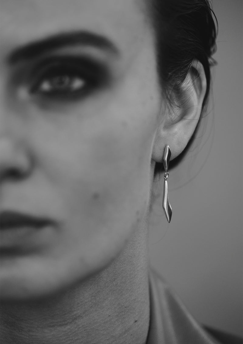 Sena dangle earrings