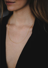 Sena plain gold necklace