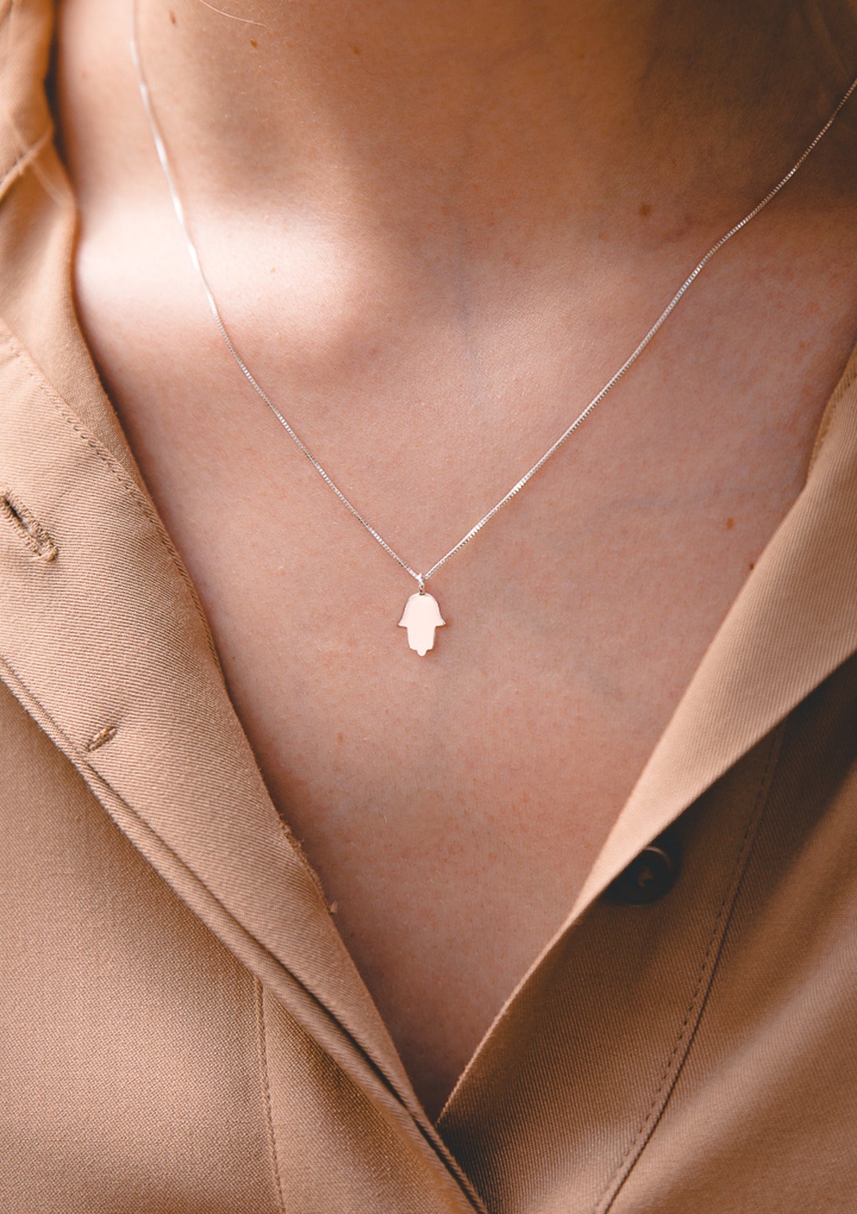 Hamsa necklace — на теле