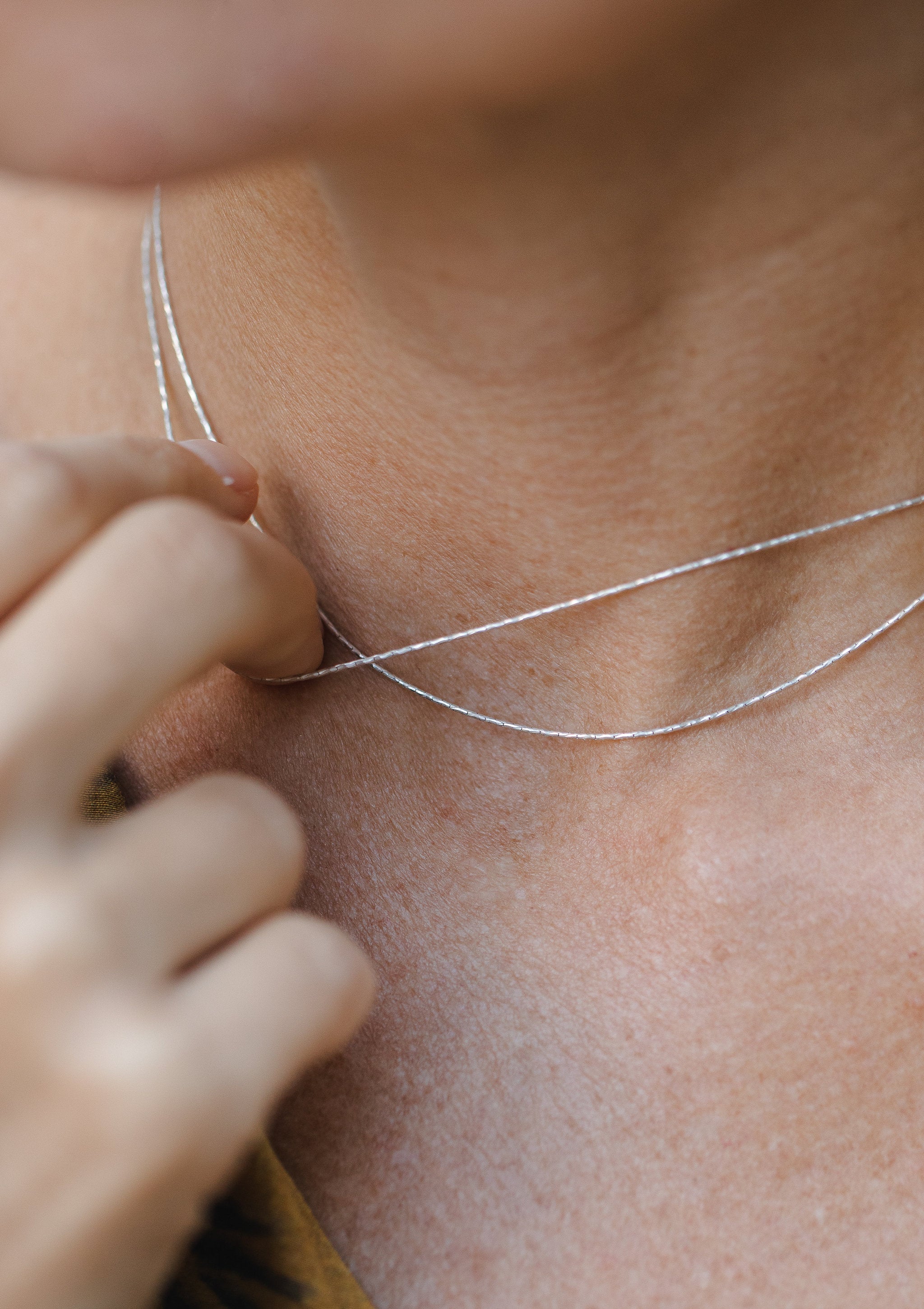 Glow Silver Choker by Sofia Kov – close-up
