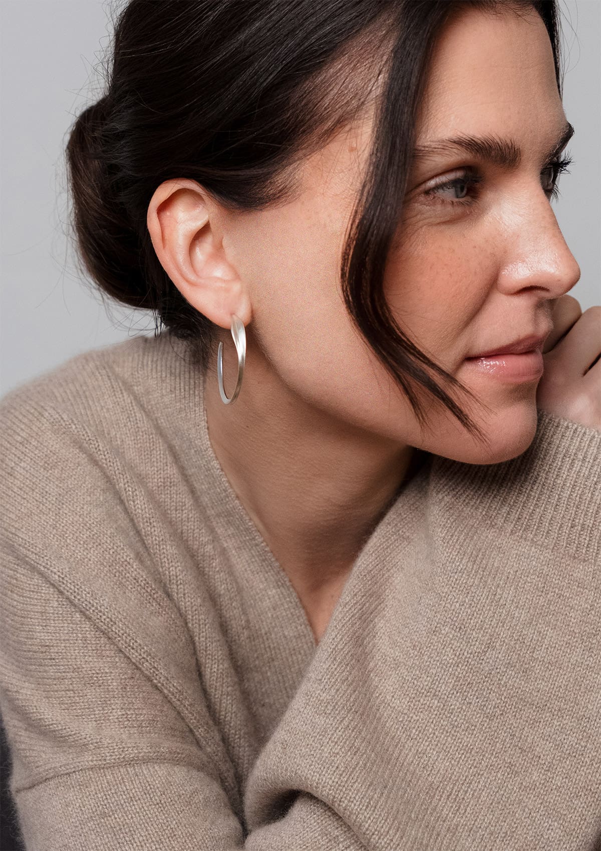 Daphne hoop earrings