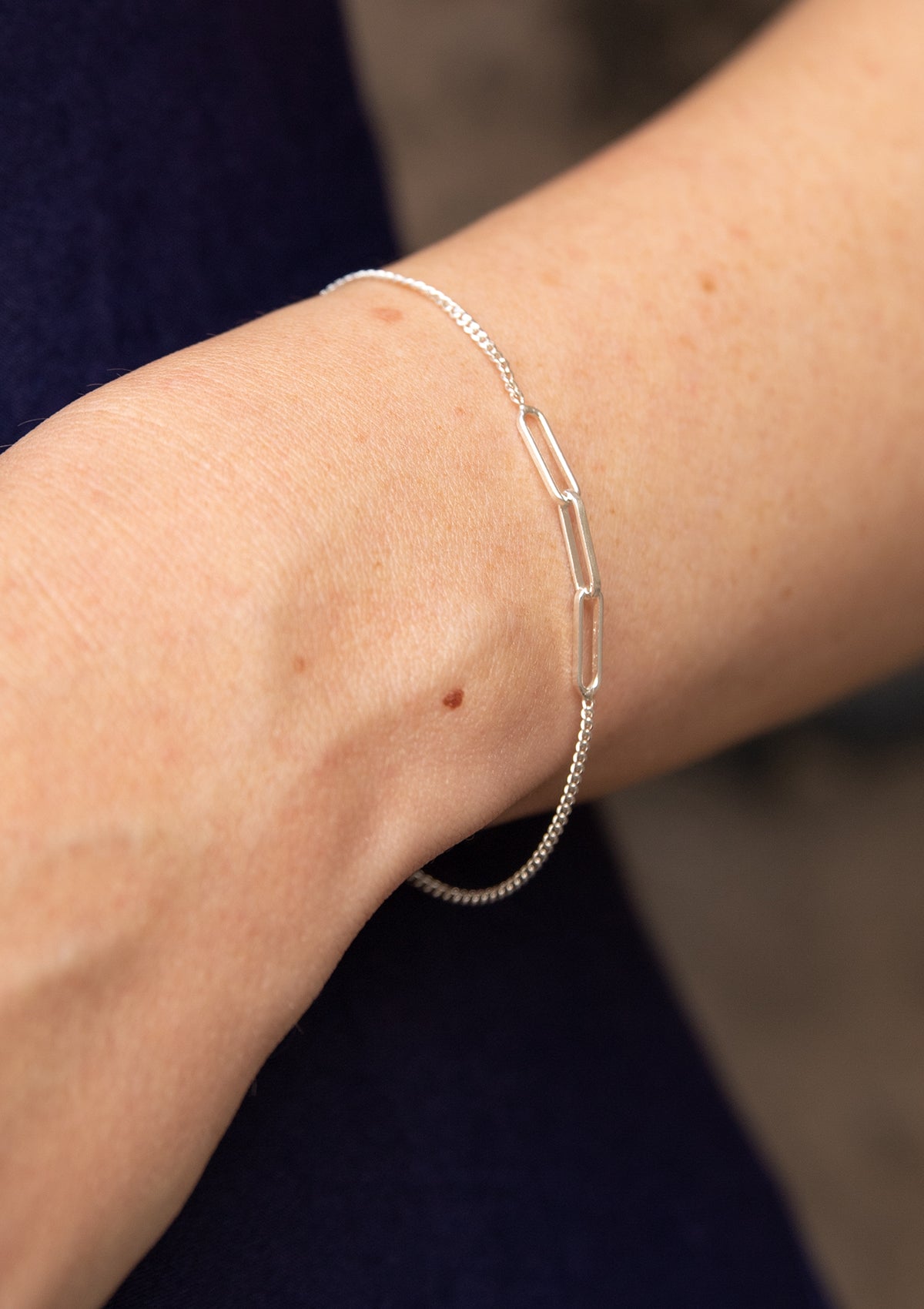Three links bracelet