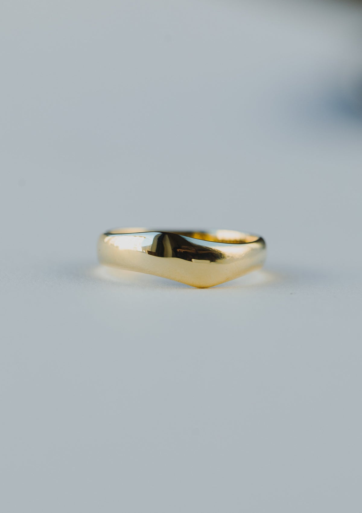 Isla Men’s Ring by Sofia Kov – solid gold, handcrafted in Berlin