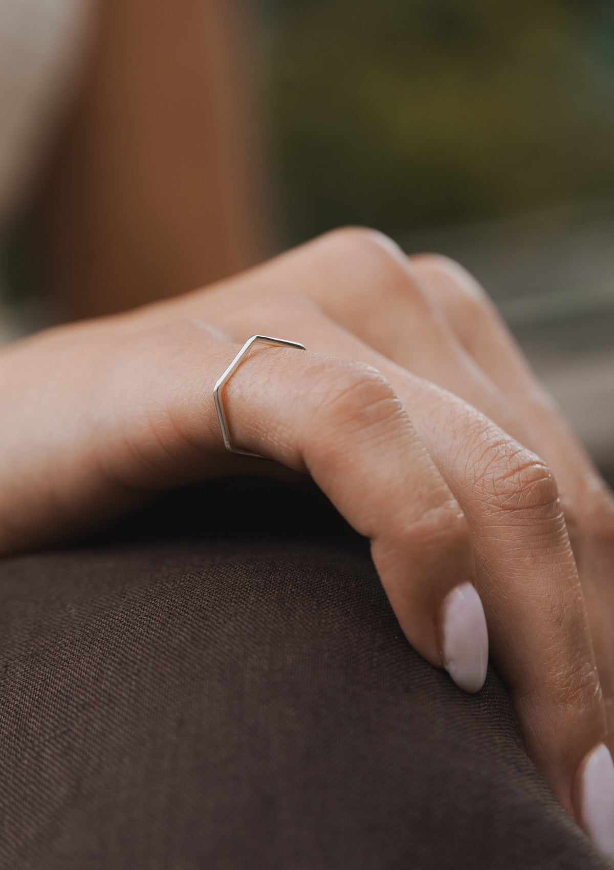 Hexagon ring — на теле