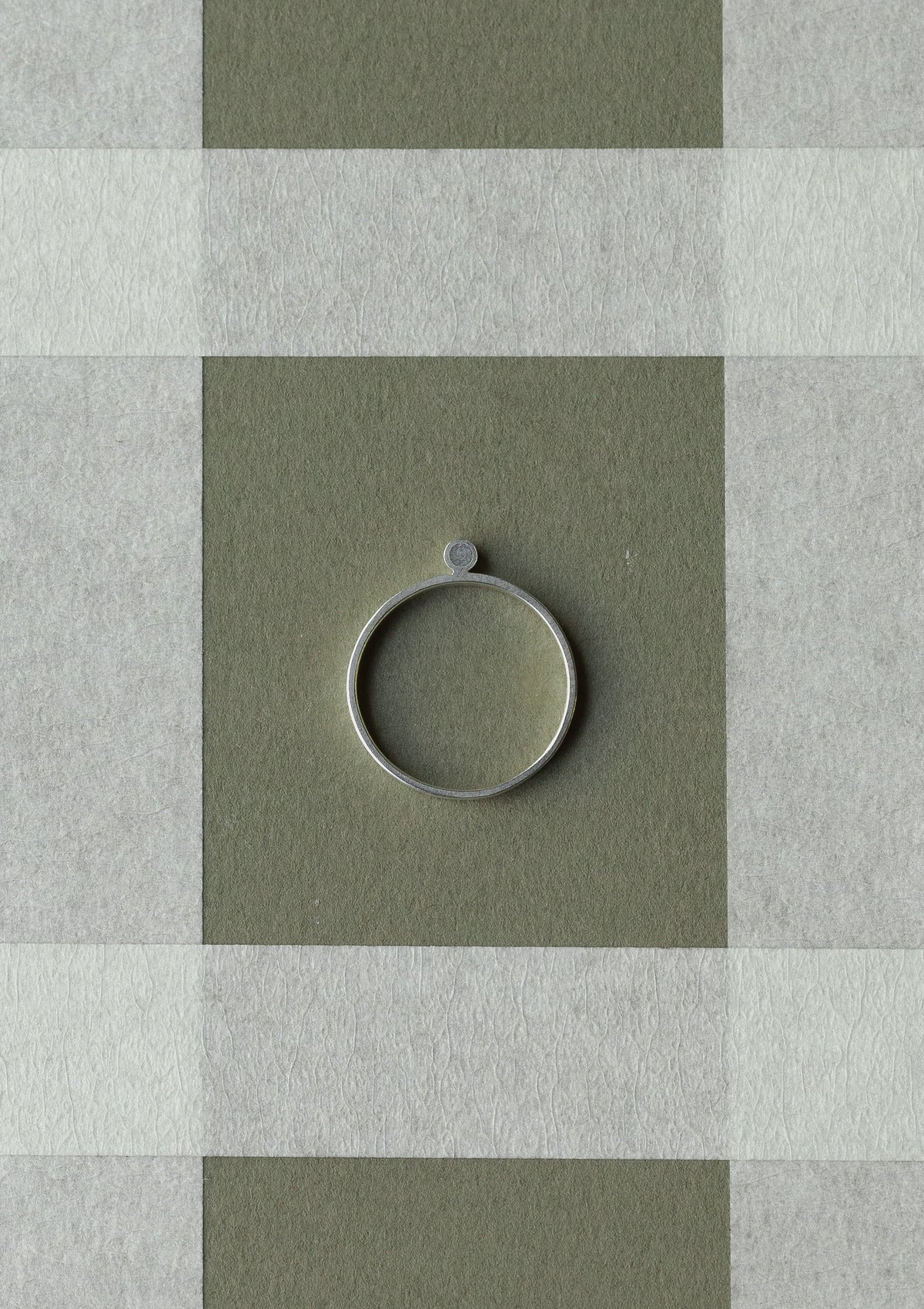 Dot concrete ring — зелёный со скотчем