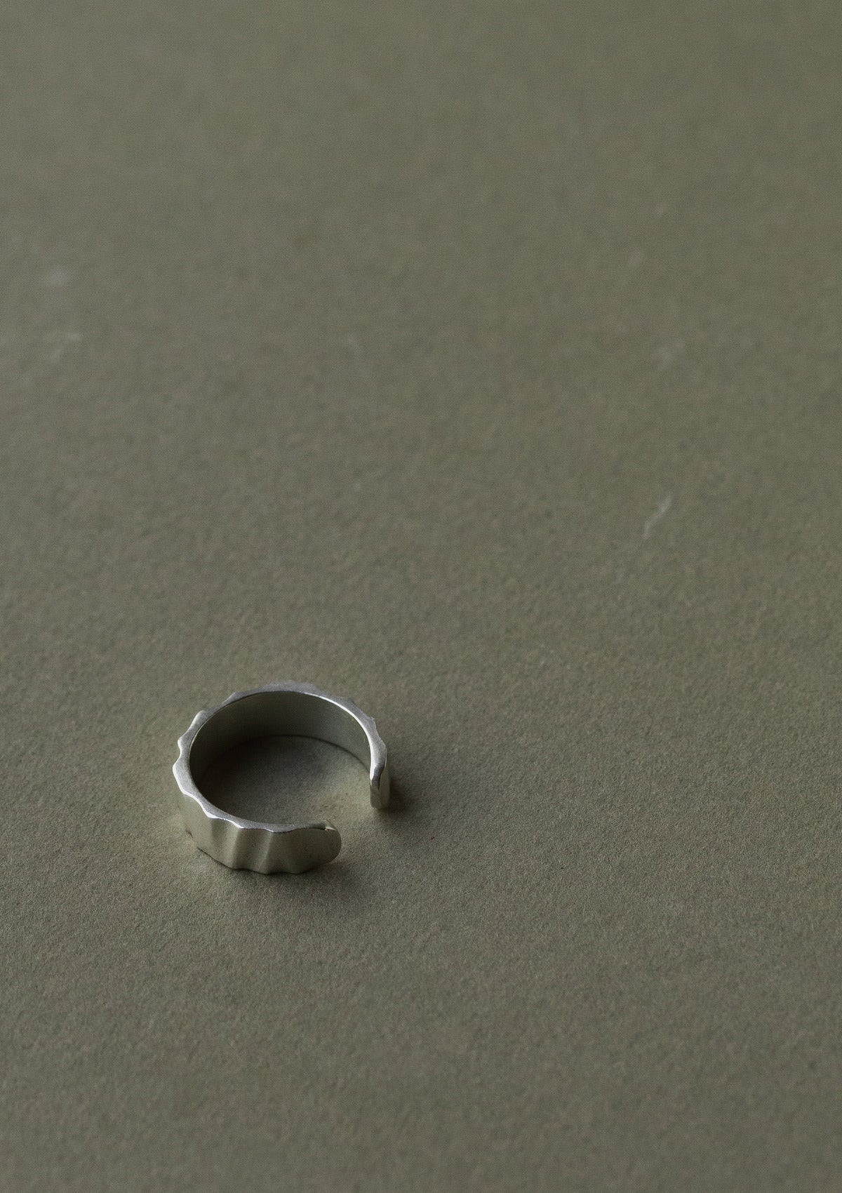 Adjustable wave ring — зелёный фон