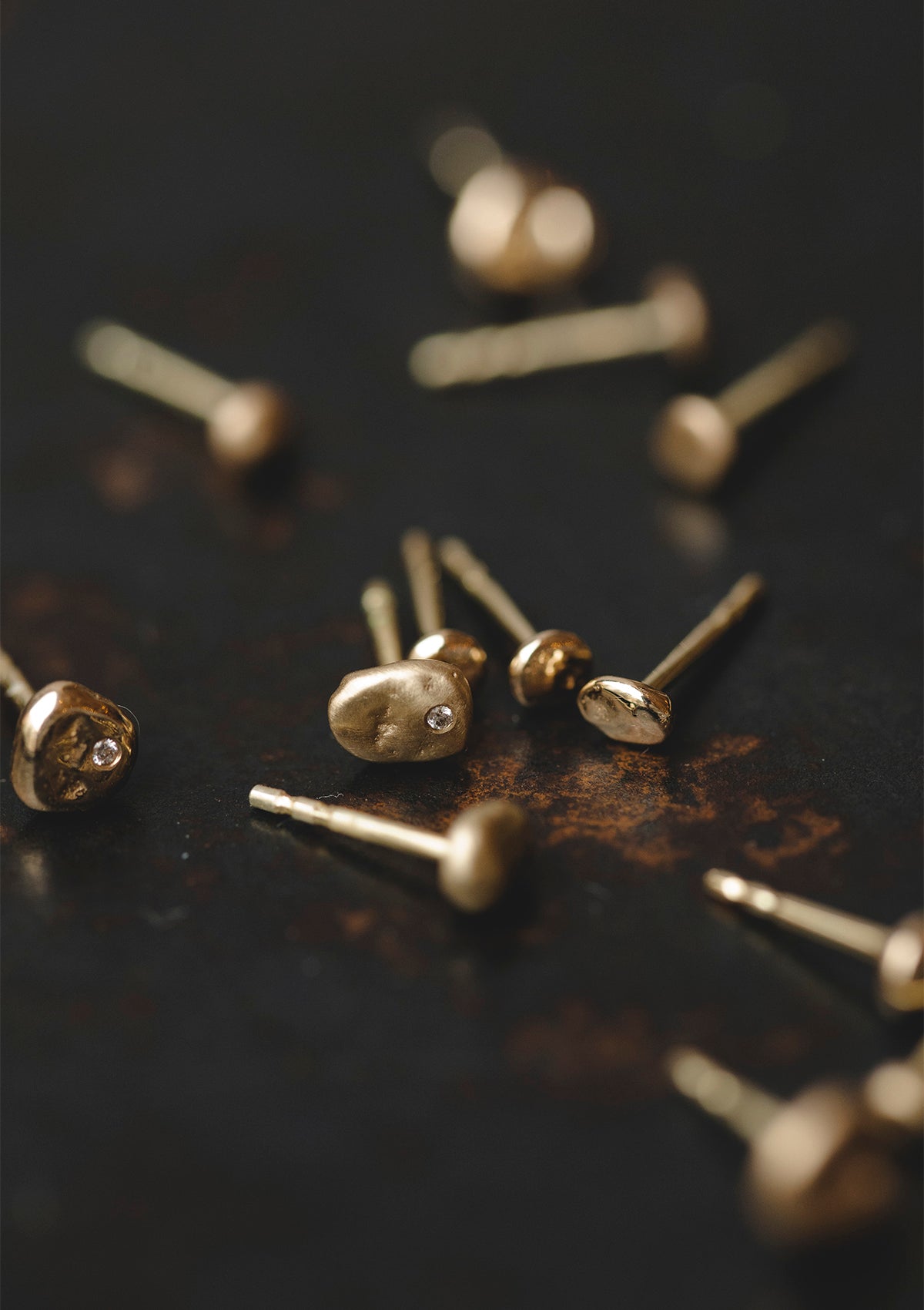 Einzel-Ohrring glänzend – Limitierte Gold-Edition