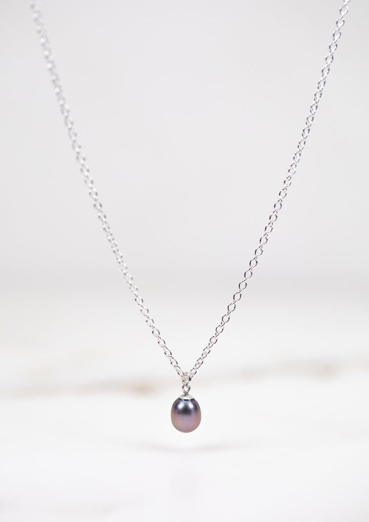 Black pearl necklace by Sofia Kov – view 4