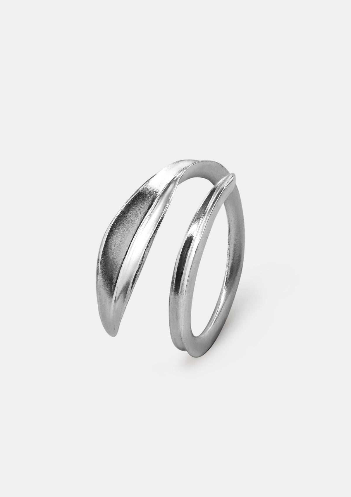 Daphne open ring by Sofia Kov – handcrafted in Berlin