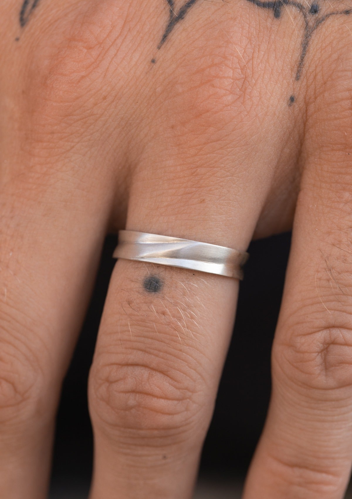 Echo Men’s Ring in Silver