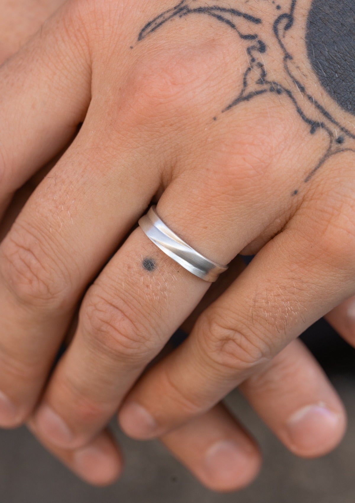 Echo Men’s Ring in Silver