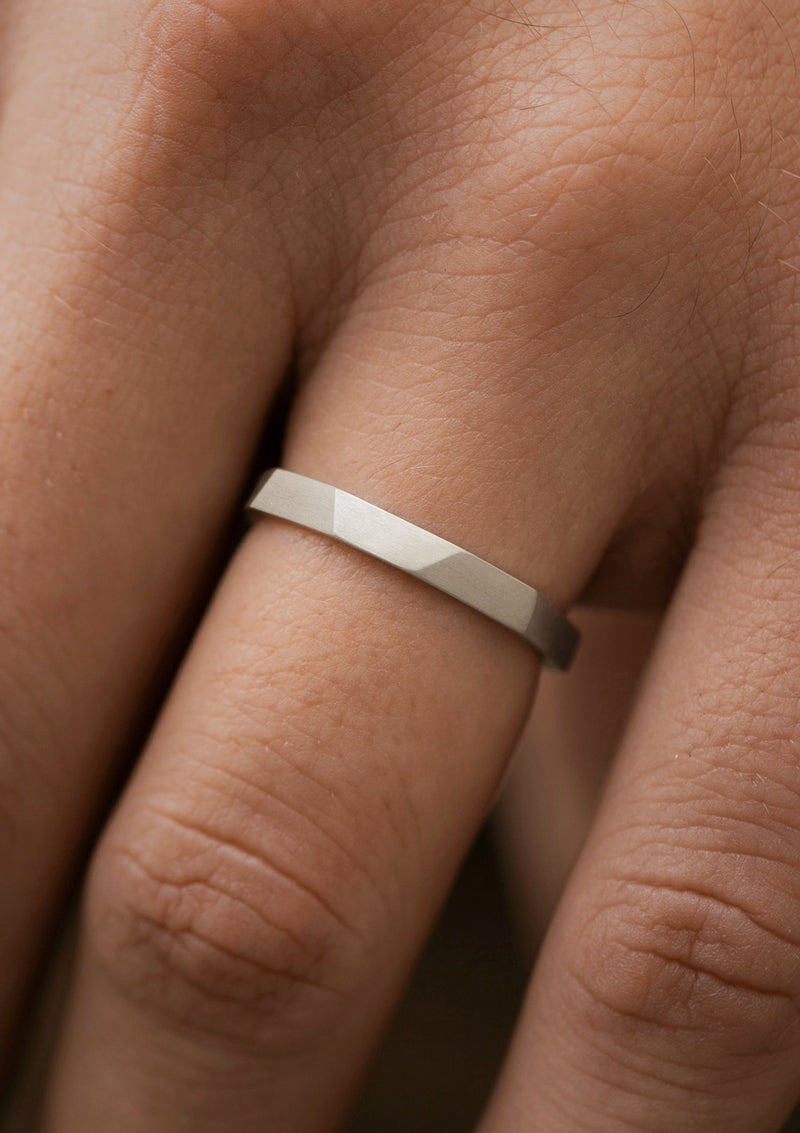 Edge ring in silver