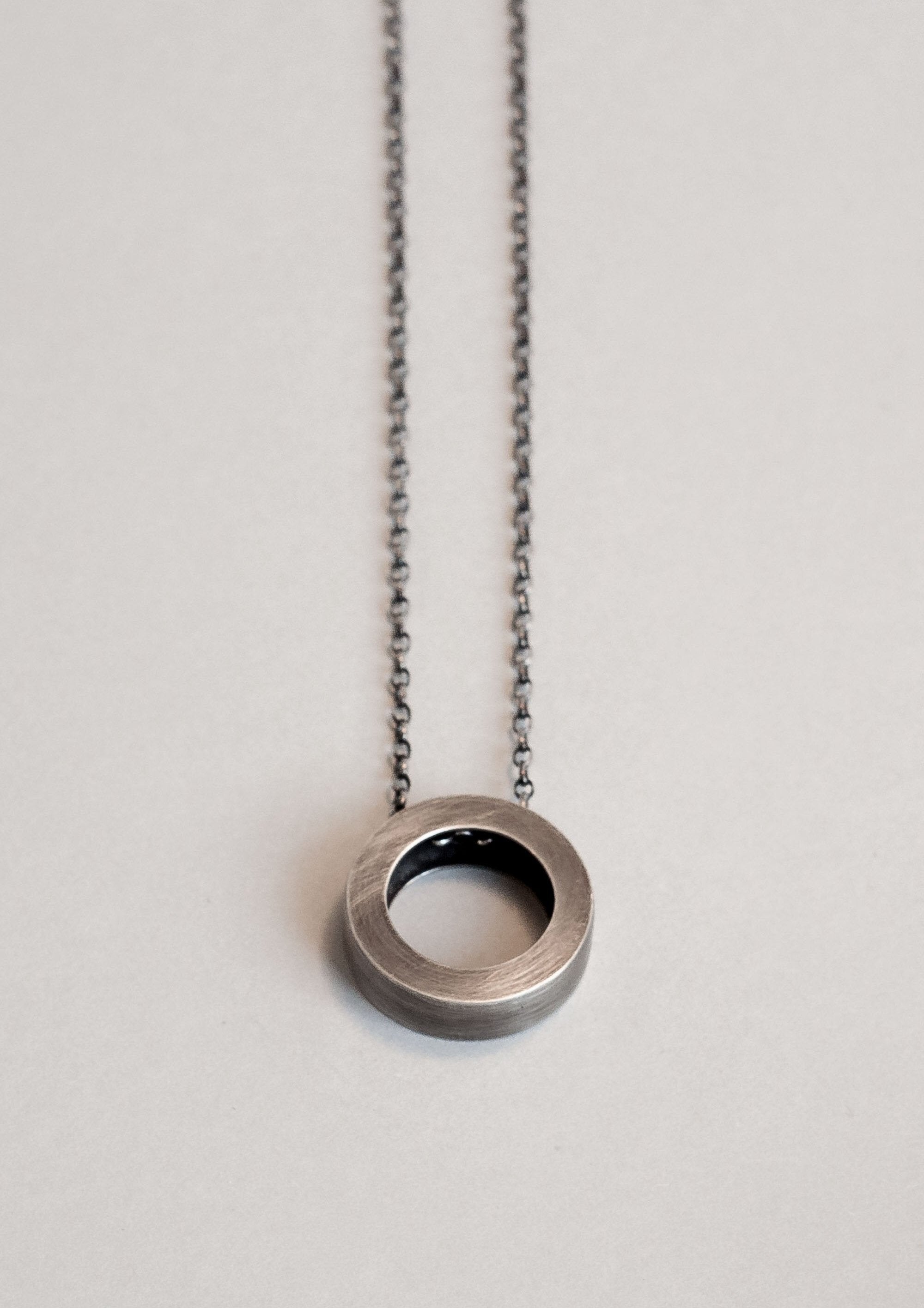 Large round necklace by Sofia Kov – view 3