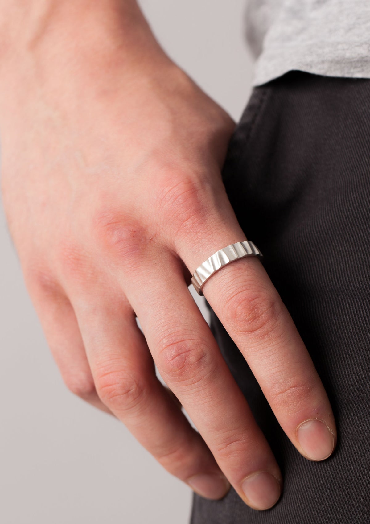 Wave ring by Sofia Kov, view 3