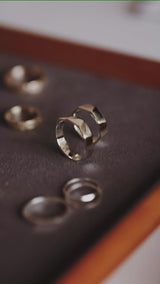 Essence ring in gold