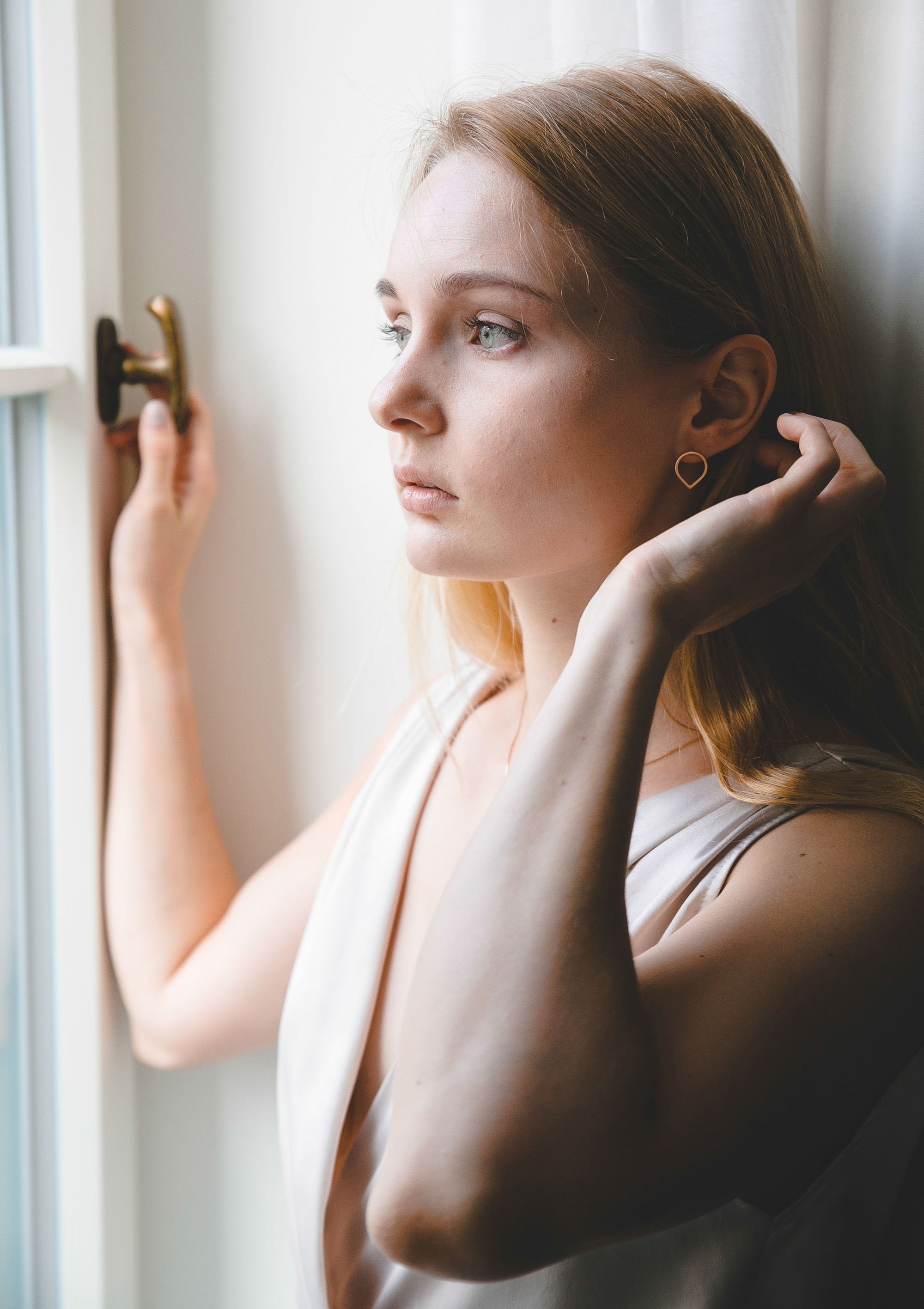 14K goldene Tropfenohrringe