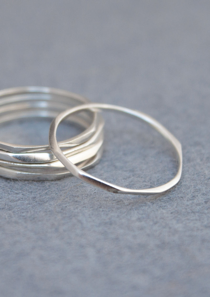 Faceted stacking ring