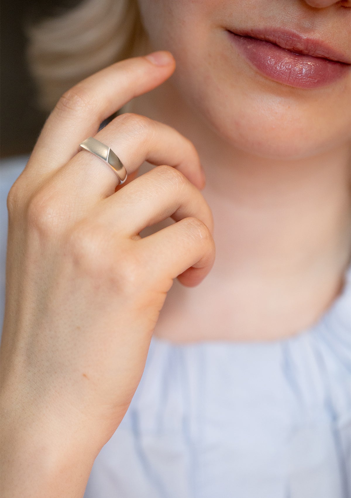 Dusk facet ring