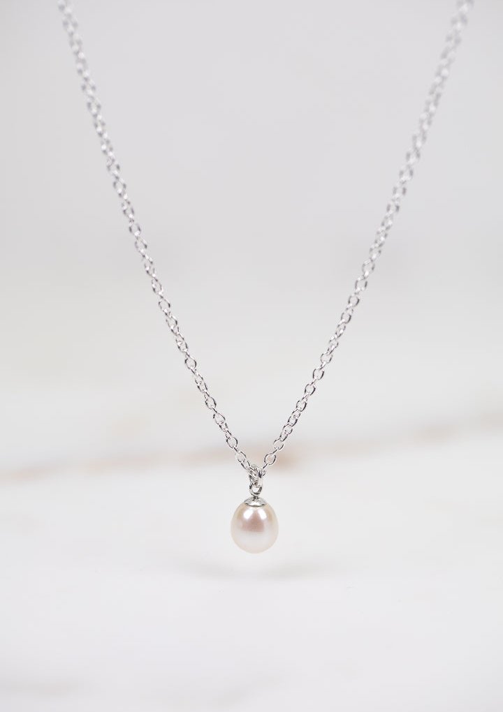 White pearl necklace by Sofia Kov – view 3