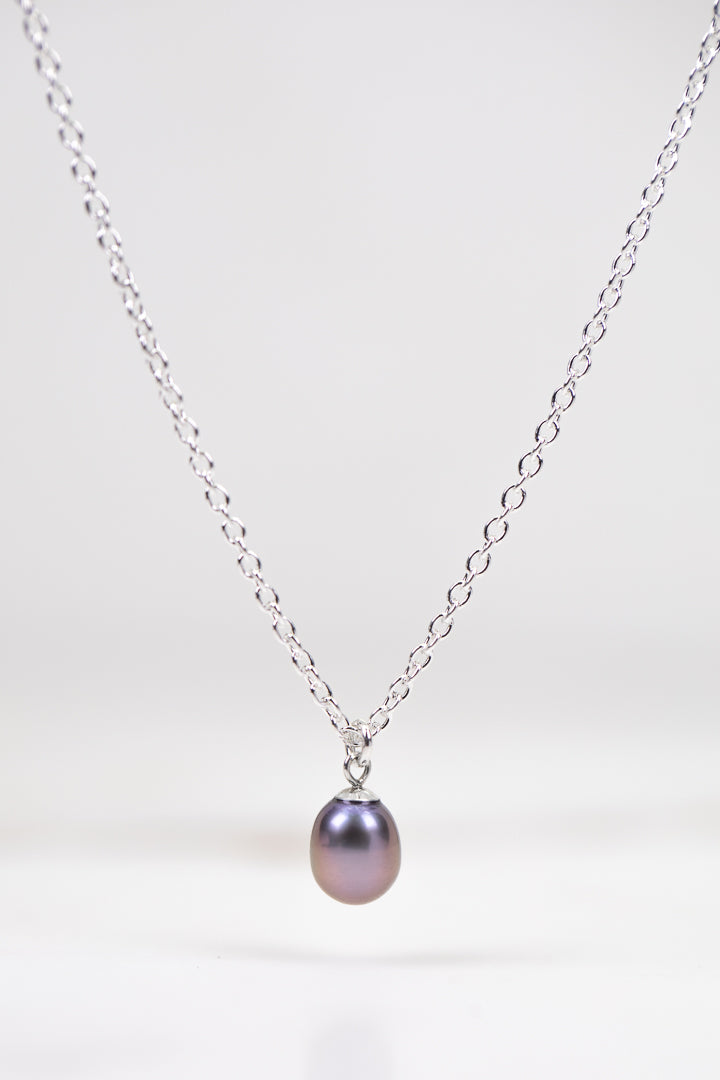 Black pearl necklace