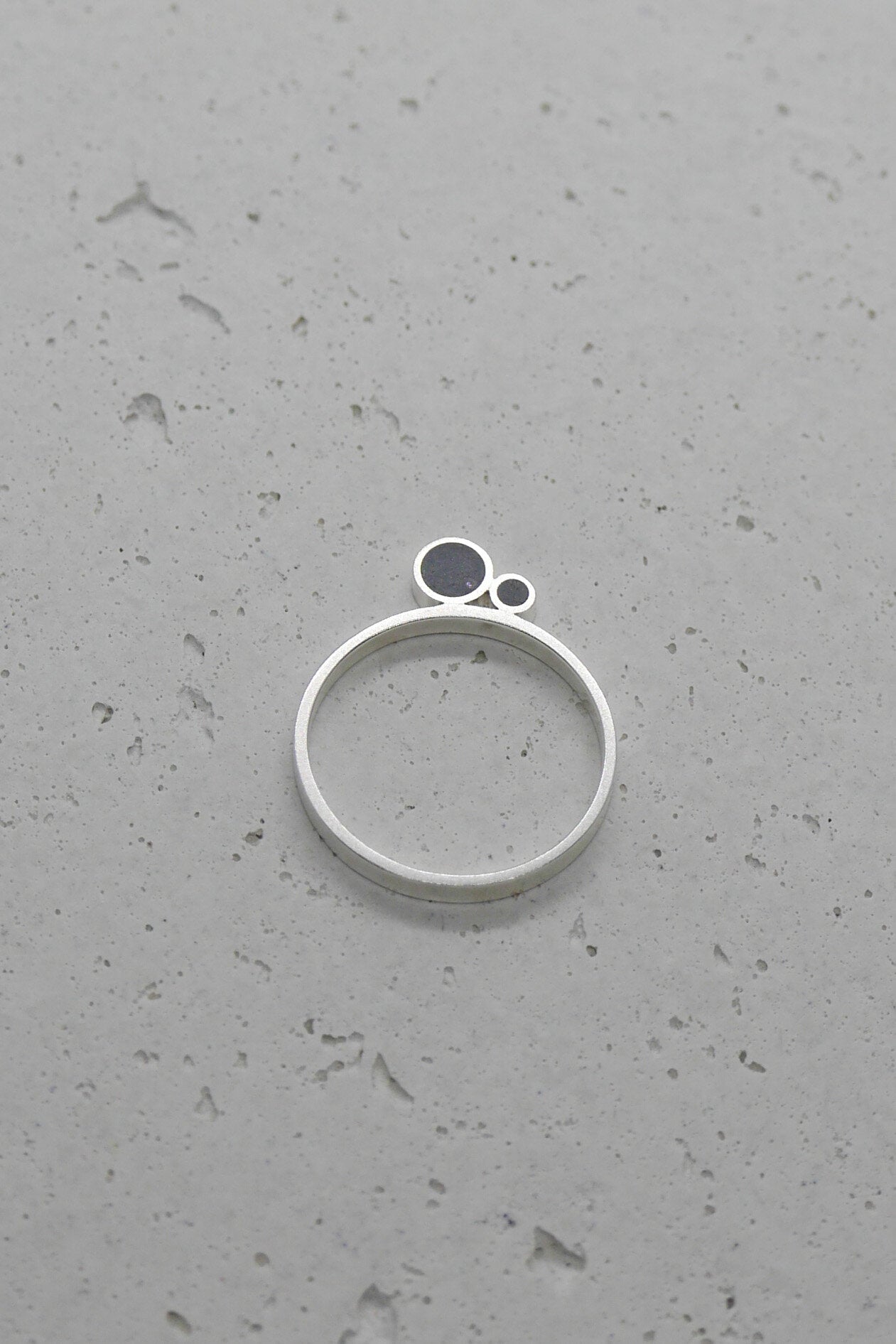 Concrete two circles ring