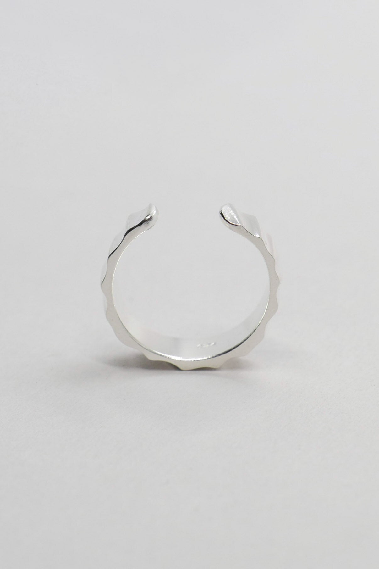 Adjustable wave ring