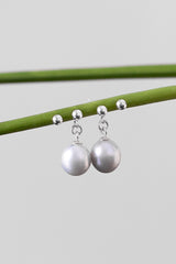 Gray pearl stud earrings